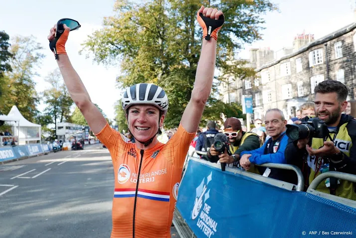 van vleuten in gieten weer even het veld in