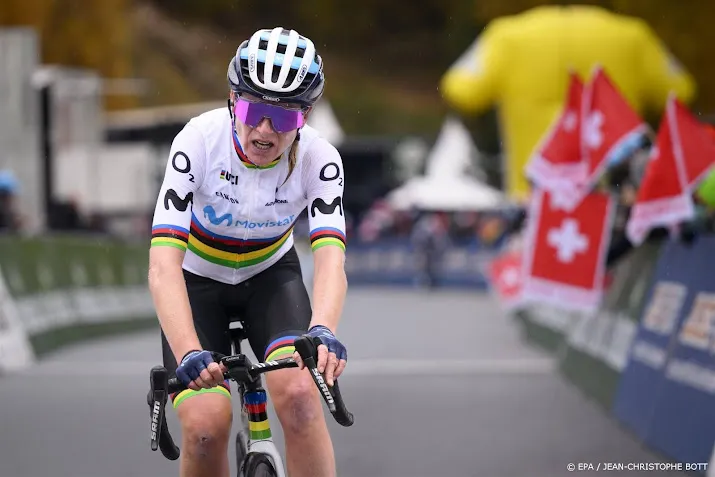 van vleuten met extra vuur naar amstel gold race