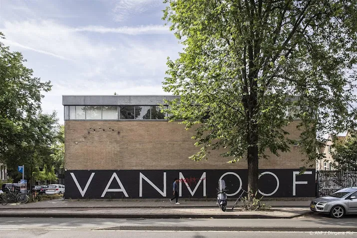 vanmoof gaat onderhoud en reparaties voortaan uitbesteden
