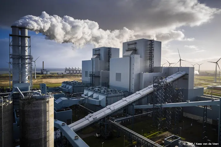 vattenfall doet gascentrale eemshaven over aan rwe