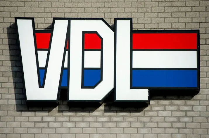 vdl maakt nieuwe autos geschikt voor politie