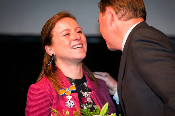 vechtlust van vleuten beloond met lintje