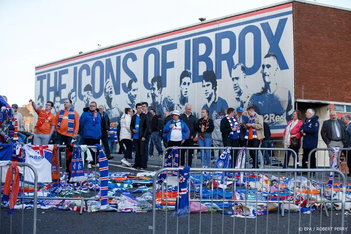 veel belangstelling bij begrafenis ricksen
