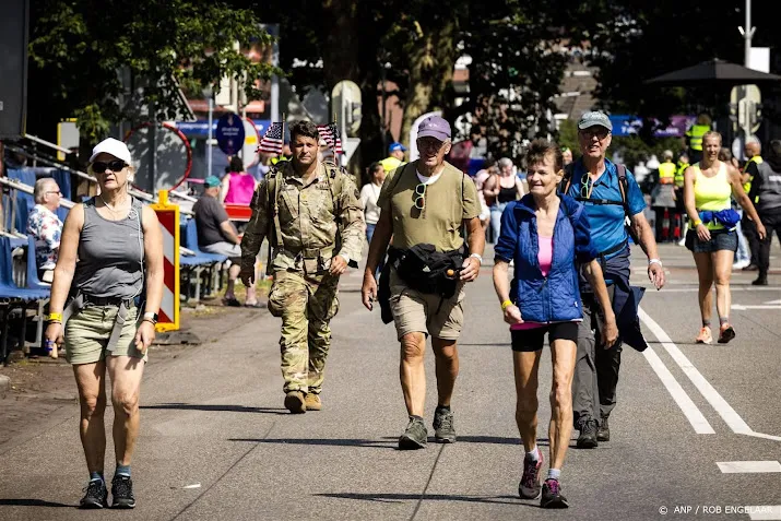 veel flauwtes na binnenkomst vierdaagselopers