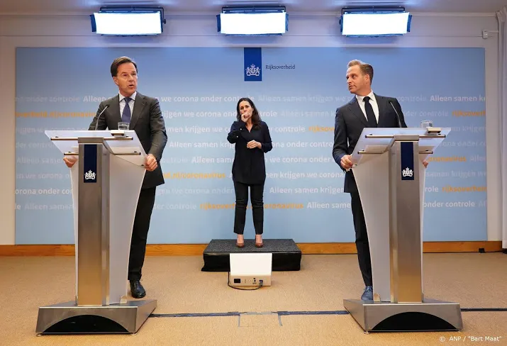veel minder kijkers voor persconferentie kabinet