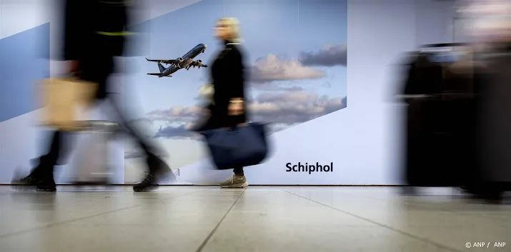 veel vluchten schiphol geannuleerd of vertraagd door winterweer