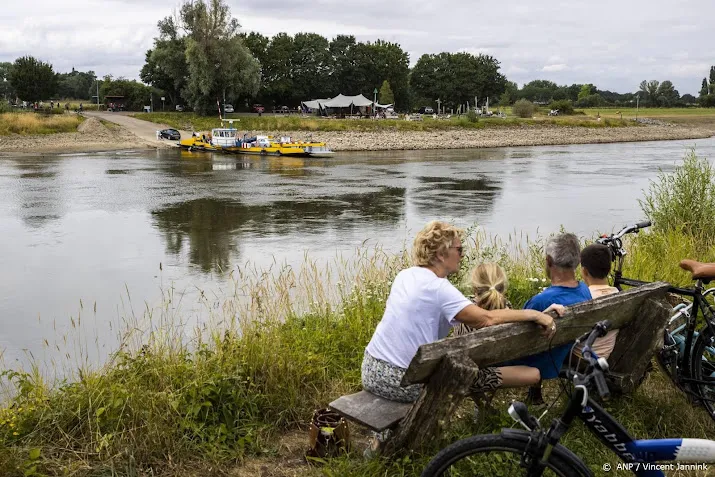 veerponten uit de vaart door laagwater