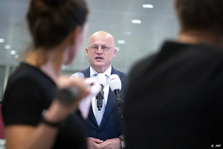 veiligheidsberaad bespreekt nieuw maatregelenpakket corona