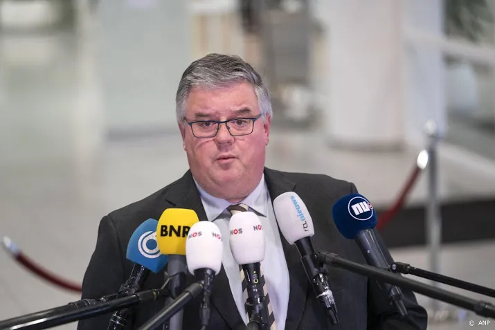 veiligheidsberaad overvallen door avondklokuitspraak rechtbank