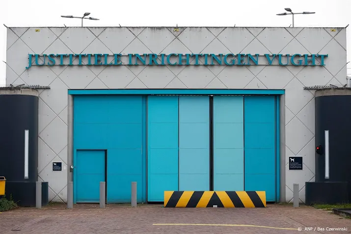 veiligheidsmaatregelen rond gevangenis vught verlengd