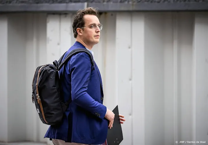 veiling mondkapjesstichting van lienden brengt 15 mille op