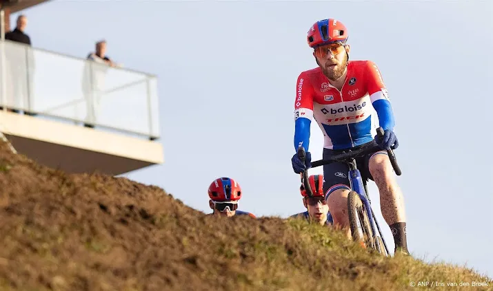 veldrijder nieuwenhuis na anderhalf jaar al medaillekandidaat wk