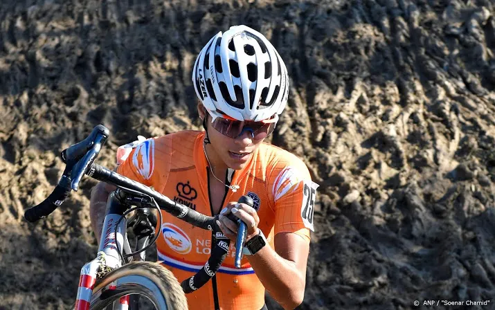 veldrijdster alvarado pakt wereldtitel voor worst en brand