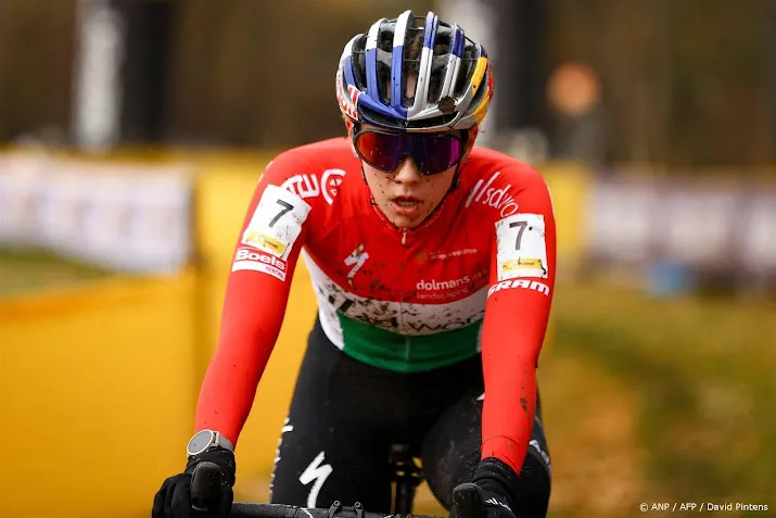 veldrijdster vas zegt met virale infectie af voor wk