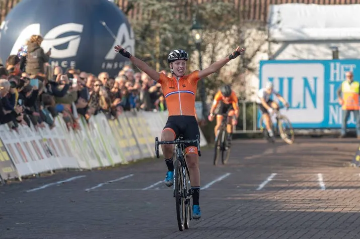veldrijdster worst naast podium in gavere