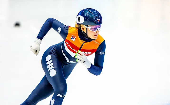 velzeboer en van oorschot naar finale 1500 meter op ek shorttrack