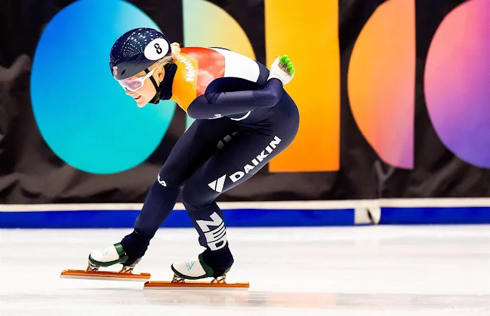 velzeboer foutloos op eerste dag ek shorttrack
