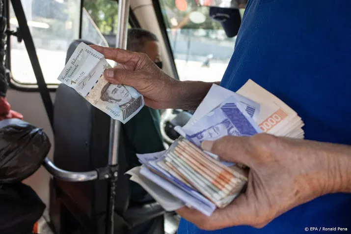 venezuela schrapt nullen van door inflatie gehavende bolivar