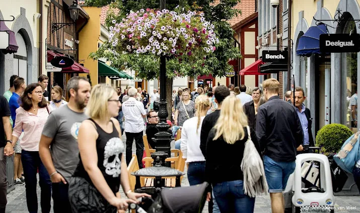 venlo en roermond verwachten grote paasdrukte
