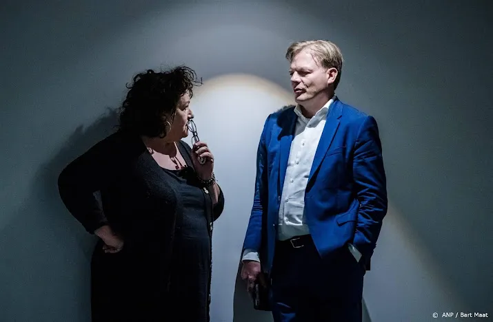 verbazing en hoongelach om gratis bier motie van bbb en omtzigt