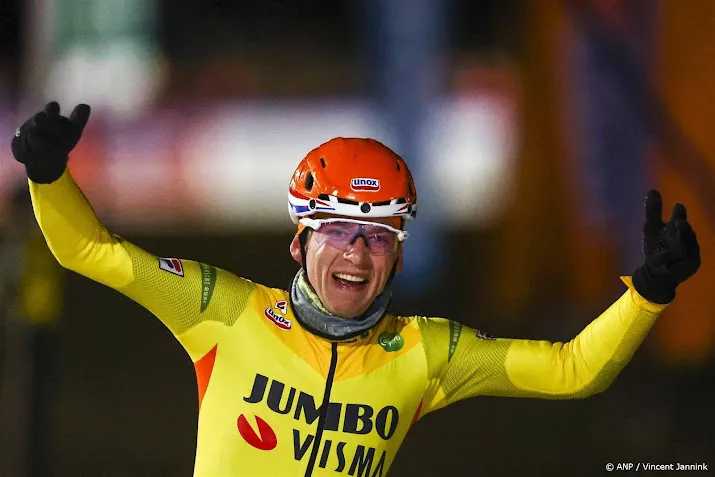 verbeterd contract marathonschaatser visser bij jumbo visma