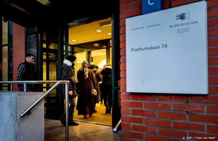 verdachte bekir e geeft drugs de schuld