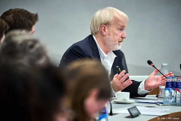 verdachte van opruiing en bedreigen van jaap van dissel komt vrij