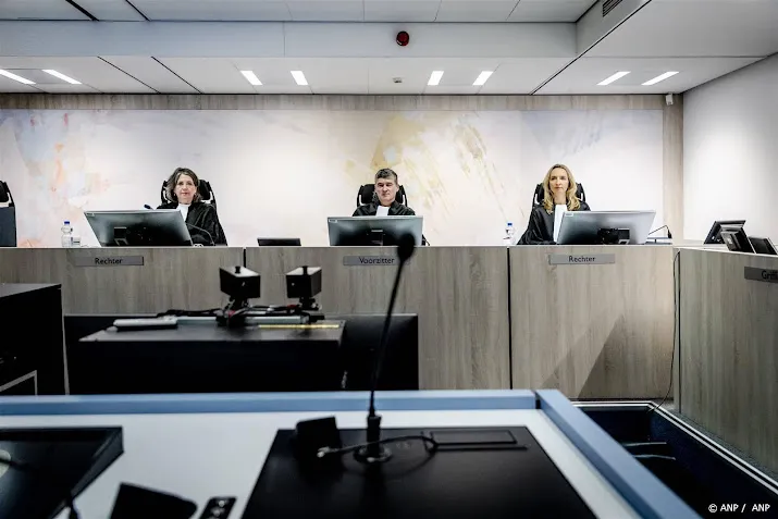 verdachten moordzaak peter r de vries ontkennen of zwijgen