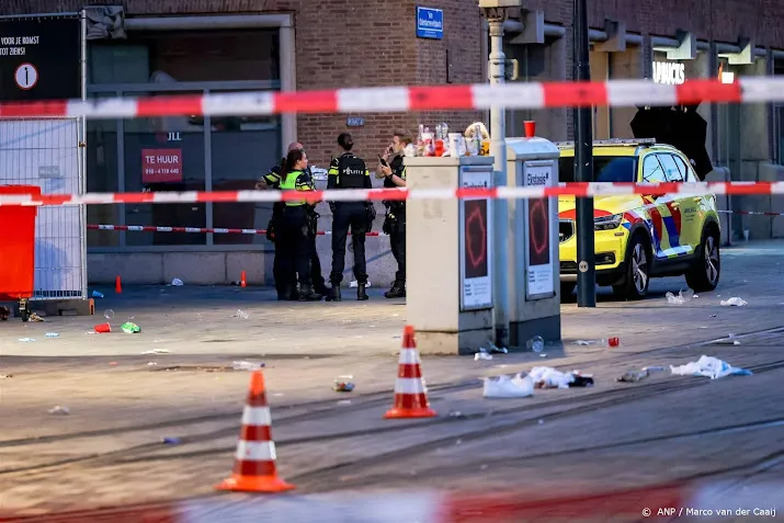 verdachten steekpartij zomercarnaval herkenbaar op politiefotos