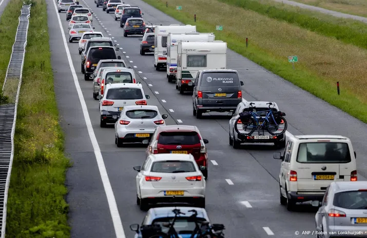verkeer rond utrecht vast na kettingbotsing weg voorlopig dicht