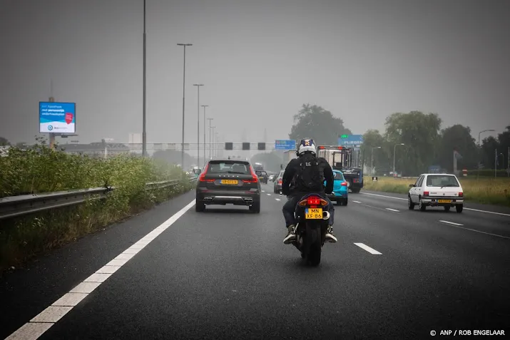 verkoop nieuwe motoren stijgt tot hoogste niveau in dertien jaar