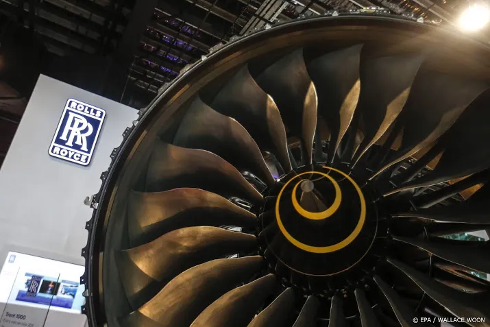 verlies vliegtuigmotorenbouwer rolls royce meer dan verdubbeld