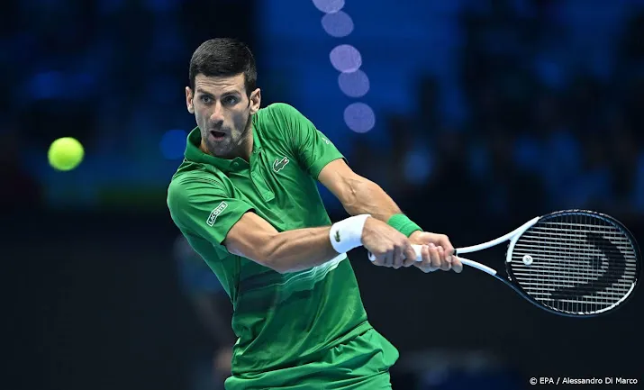vermoeide djokovic ongeslagen naar halve finales atp finals
