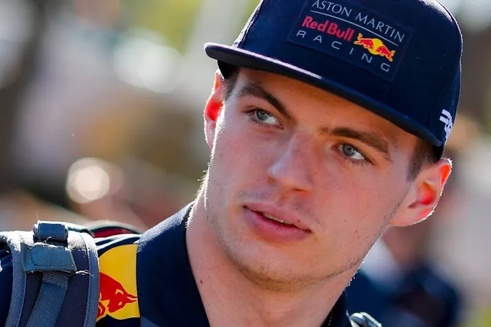 verstappen derde bij eerste vrije training