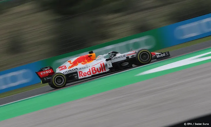 verstappen derde in kwalificatie turkije start vanaf eerste rij