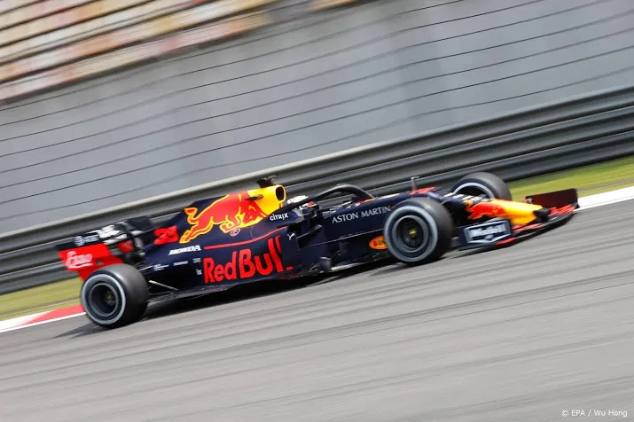verstappen derde in tweede training china