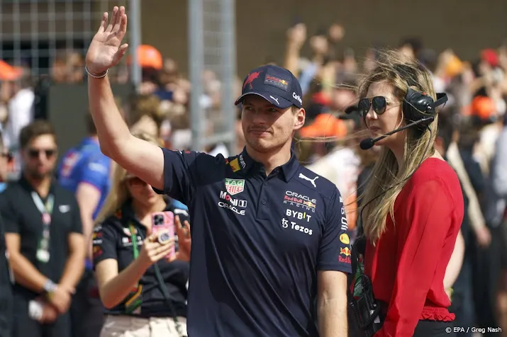 verstappen draagt zege in austin op aan overleden mateschitz