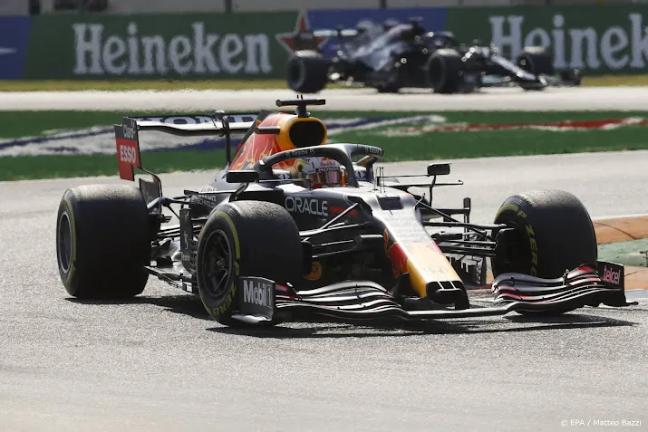 verstappen en hamilton botsen op monza en vallen uit