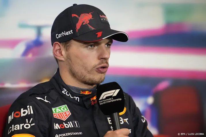 verstappen en red bull praten weer met tv zender sky