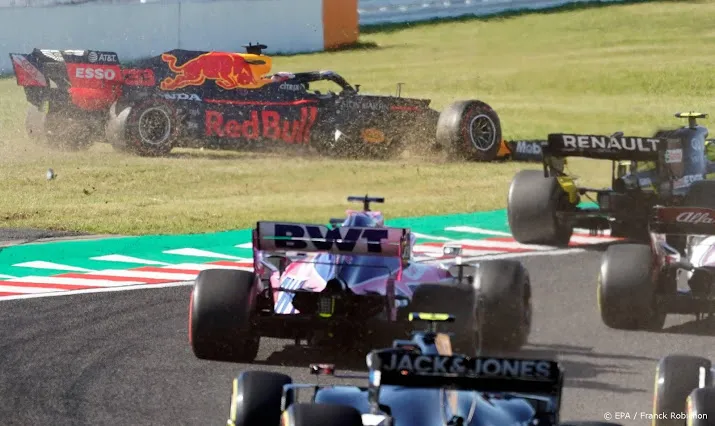 verstappen geeft leclerc de schuld
