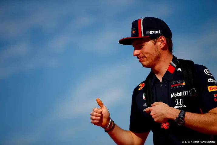 verstappen juicht f1 race op zandvoort toe