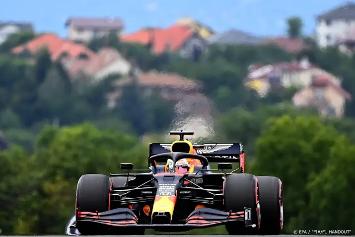 verstappen kan op eerste trainingen niet overtuigen in hongarije