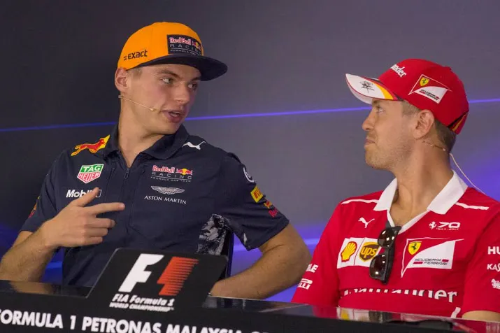 verstappen maakt meteen excuses aan vettel