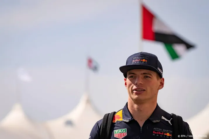 verstappen moet meelopen met stewards