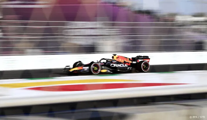 verstappen noteert tweede trainingstijd in gespannen djedda