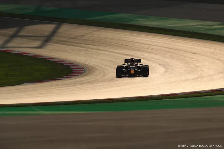 verstappen ook in tweede training turkije de snelste