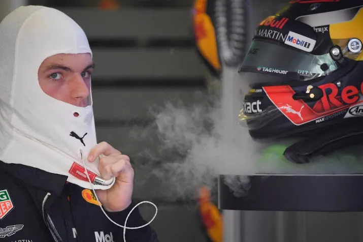 verstappen richt woede op renault