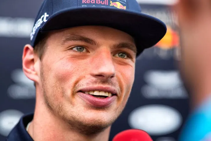 verstappen rijdt derde tijd in eerste training