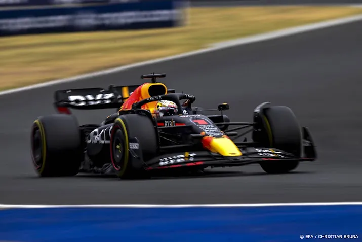 verstappen rijdt vanaf tiende startplek naar zege in hongarije