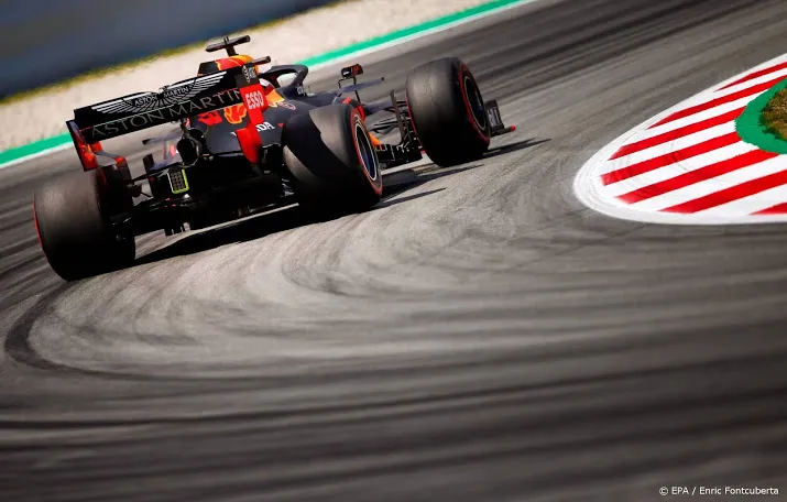 verstappen rijdt zevende tijd in training